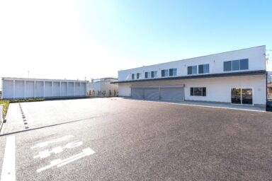 木造倉庫の画像